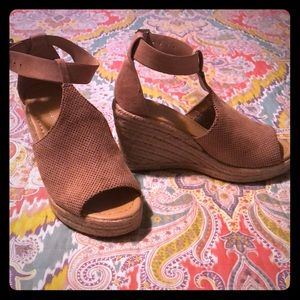 MVE Ankle Buckle Espadrille Platform Sandals